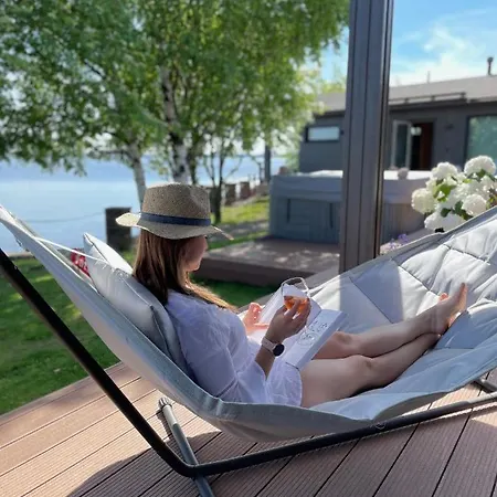 别墅 Reelinki Seafront Amando *