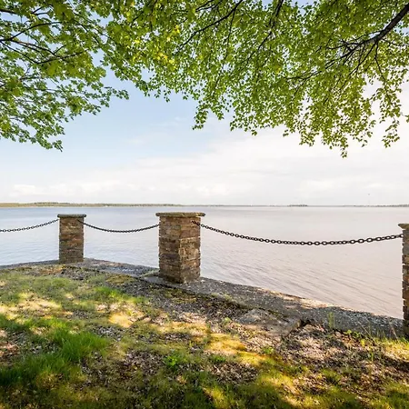 Reelinki Seafront Amando *