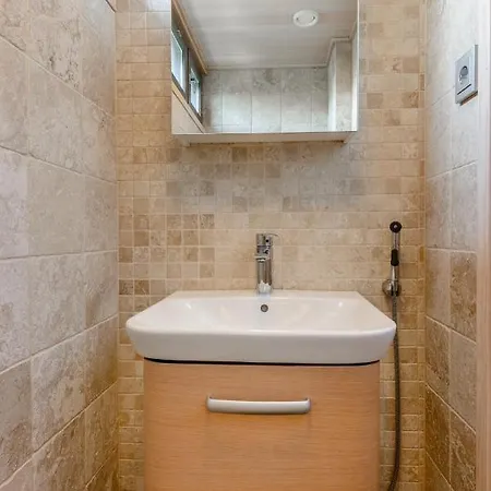 Reelinki Seafront Amando