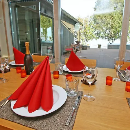 Reelinki Seafront Amando Villa *