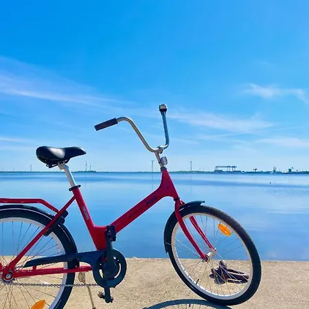 Reelinki Seafront Amando *