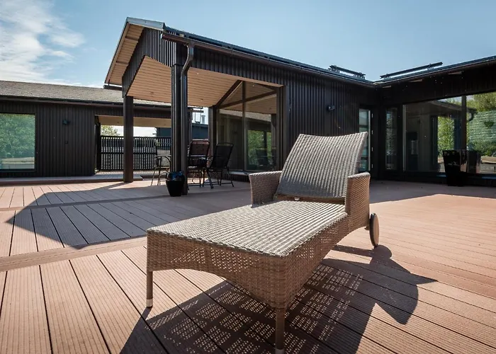 Reelinki Seafront Amando *