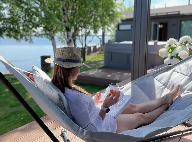 Villa Reelinki Seafront Amando *