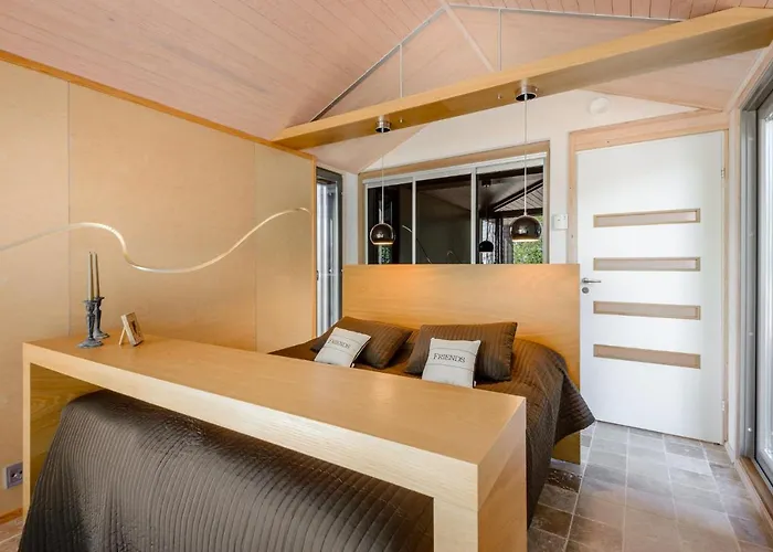 Reelinki Seafront Amando *