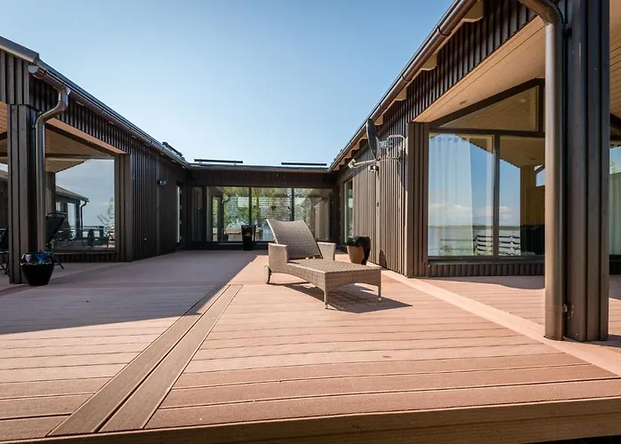 Reelinki Seafront Amando Villa