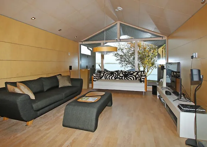 Villa Reelinki Seafront Amando