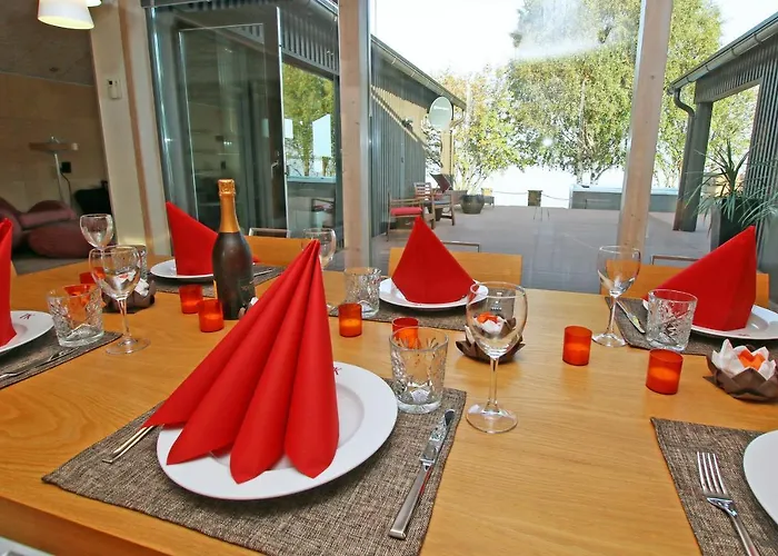 Reelinki Seafront Amando Villa *