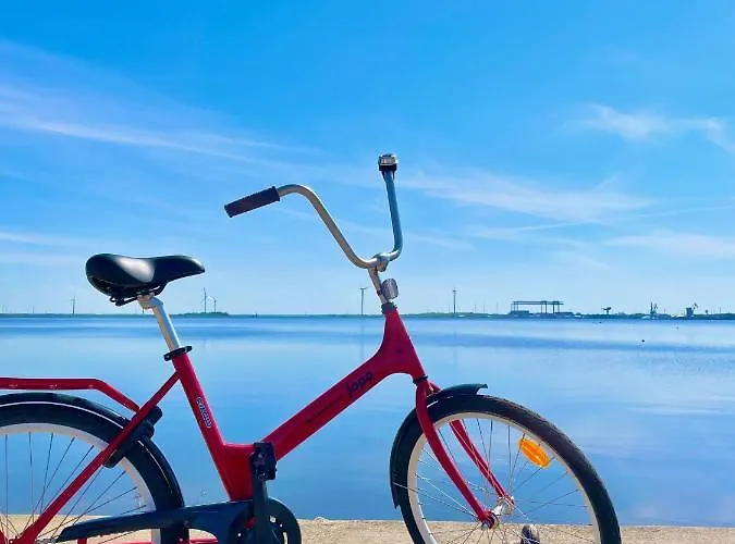 Reelinki Seafront Amando *